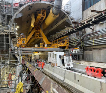 Carro posa solette; Slab installation gantry for mechanised tunnelling